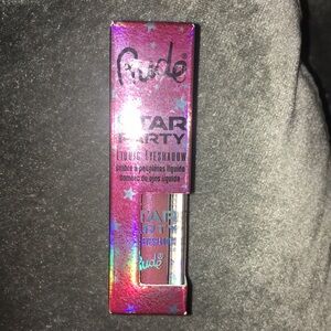 Star party liquid eyeshadow